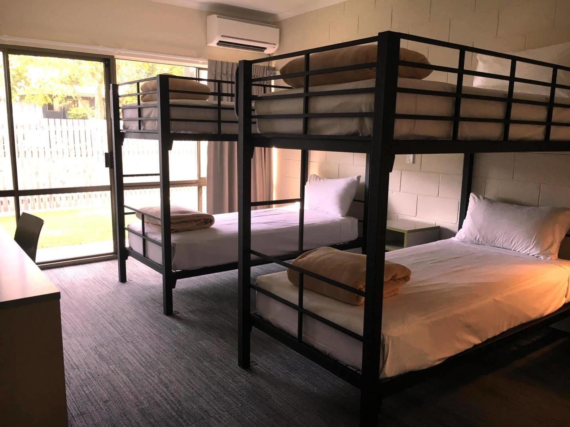 Kondari Hotel Hervey Bay Esterno foto